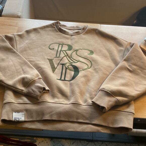 IZZUE crewneck sweatshirt - Picture 1 of 7